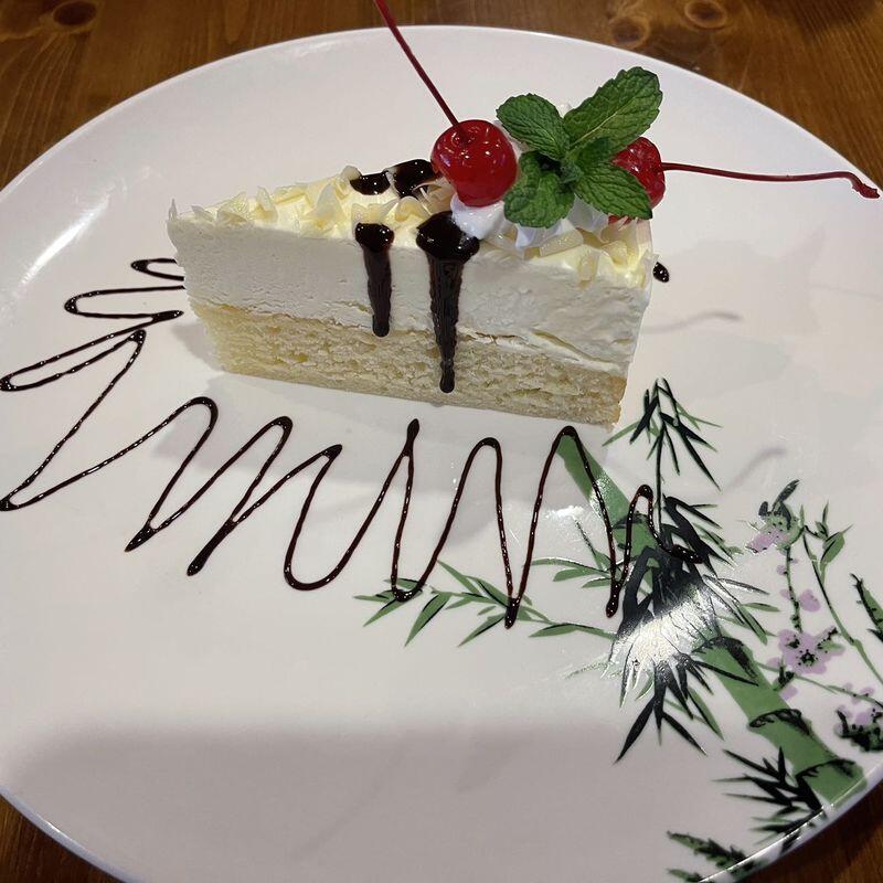 D.7 Limoncello Mascarpone Cake